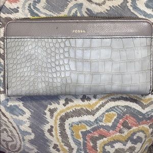 Fossil wristlet